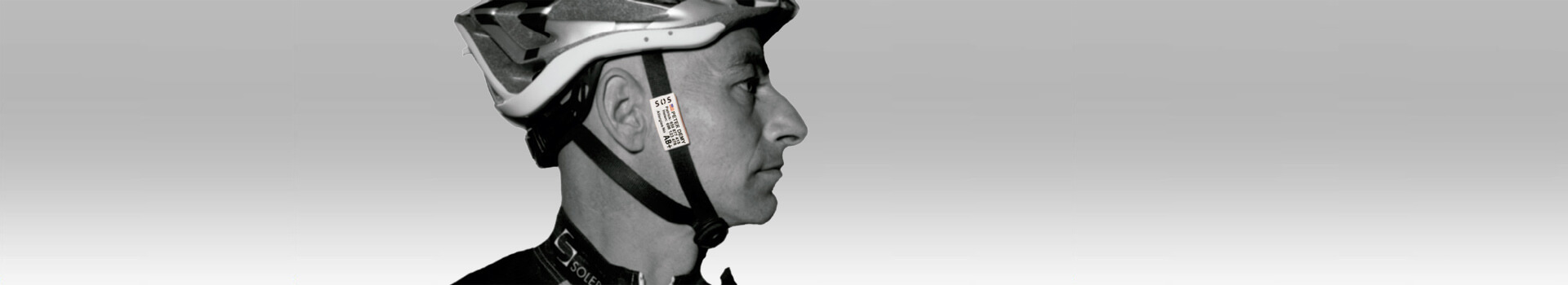 Security identification plate for cyclists